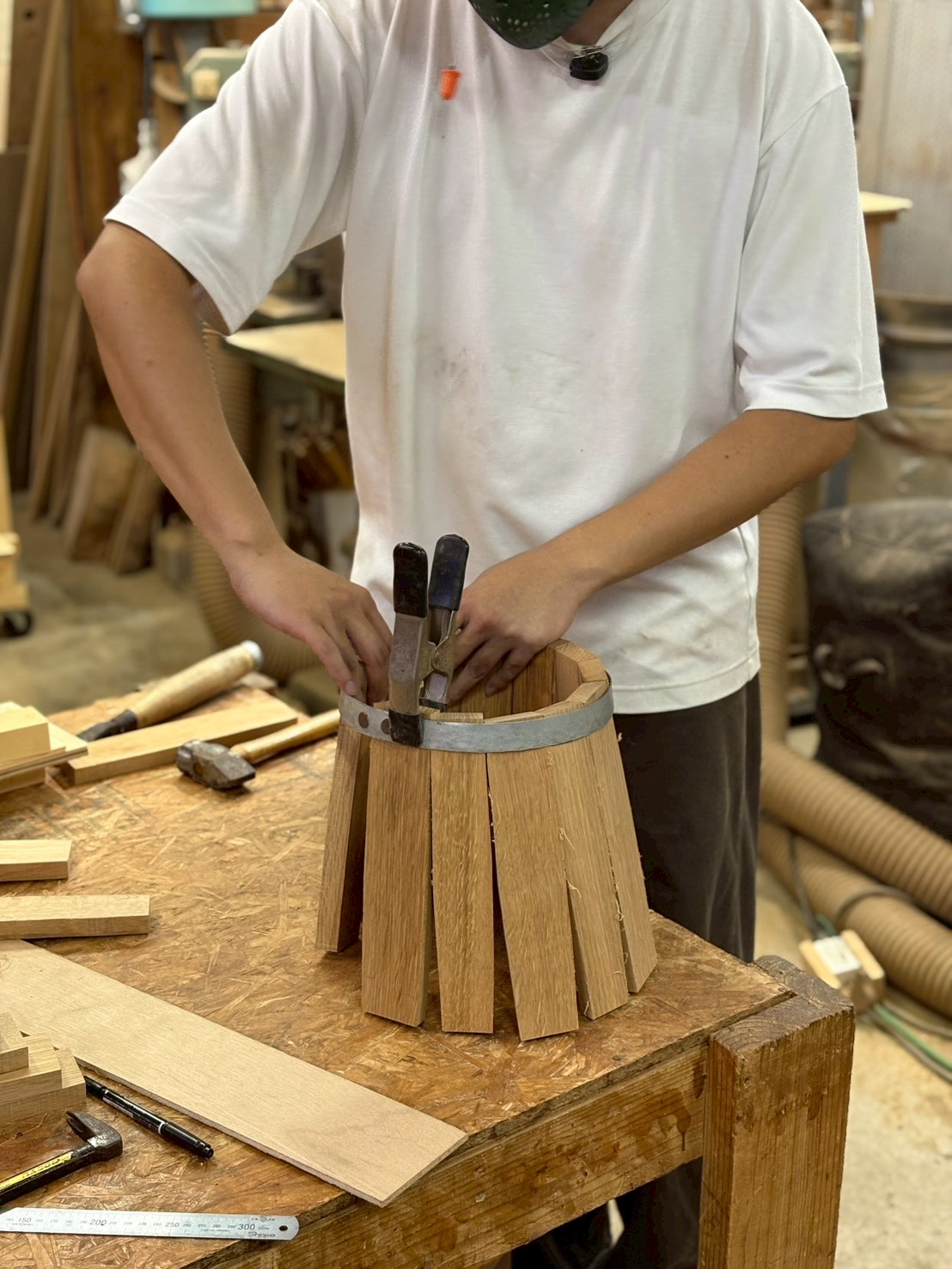 新樽作成の作業風景